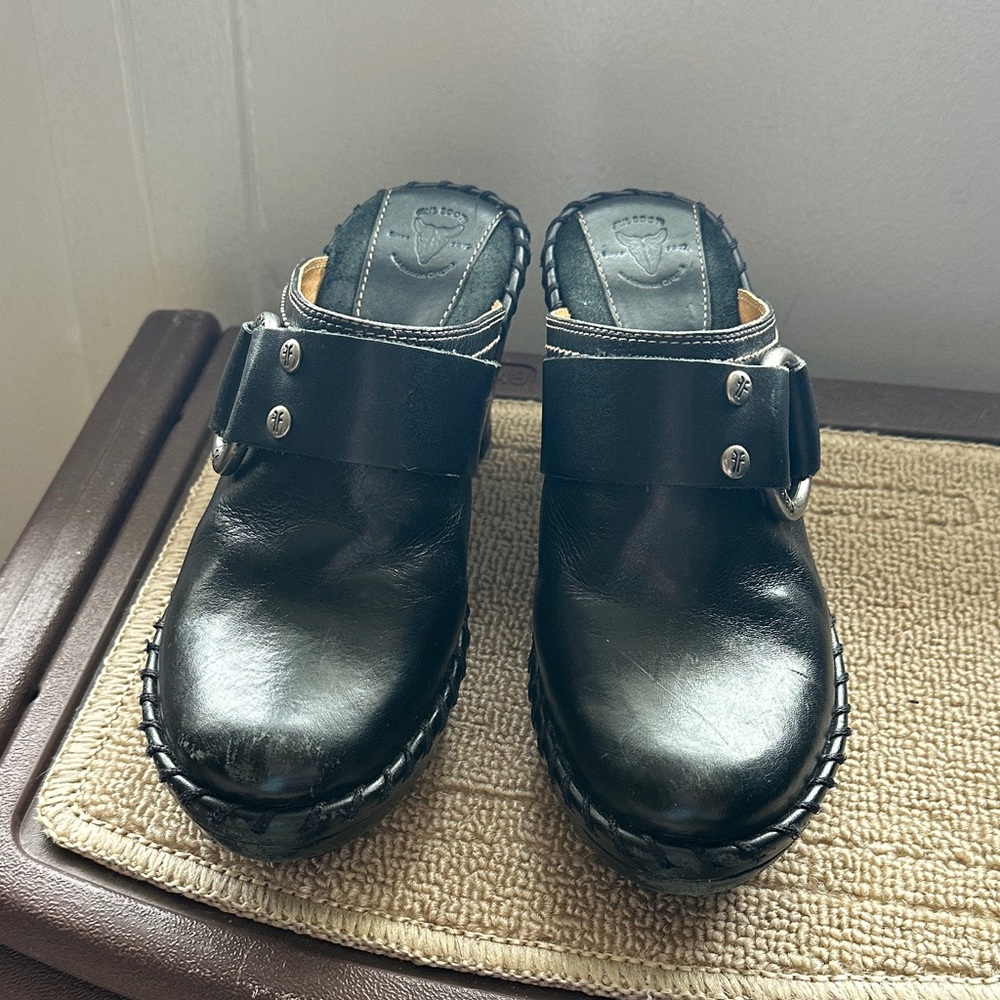 Frye Clogs - Picture 2 of 8
